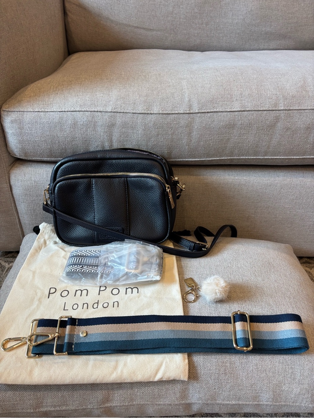 NWOT Pom Pom London Navy Original Pebbled Crossbody Bag with Striped Straps - Picture 10 of 10